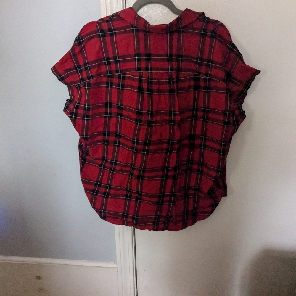 Short sleeve button down - Picture 3 of 3